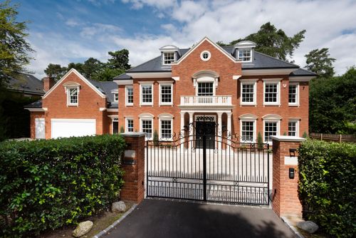 Luxury House in Ascot