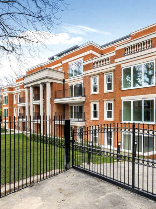Lincoln Court, Weybridge